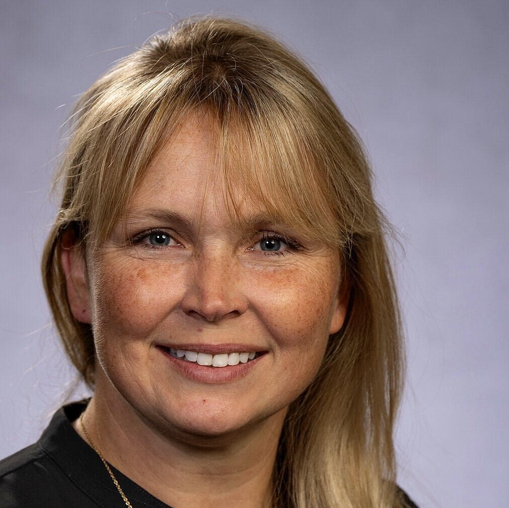 Gastwissenschaftlerin Professorin Anna Lemnitzer Auf dem Bild ist ein Portrait von Professorin Anna Lemnitzer zu sehen.