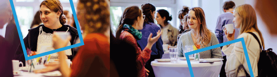 Zu sehen ist ein Banner. Im Hintergrund sind viele weiblich gelesene Personen zu sehen, die sich an Stehtischen interessiert miteinander unterhalten und einander zuhören.